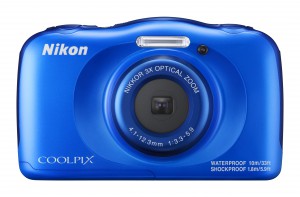 Nikon Coolpix W100: Bunt, kompakt und robust