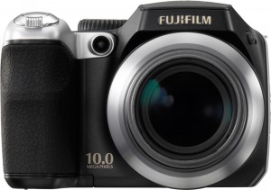 Super-Objektiv: Günstige Digitalkamera Fujifilm FinePix S8100fd