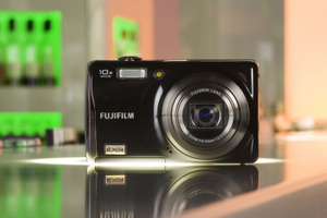 Blitzt besser: Fuji Finepix F80EXR Digitalkamera