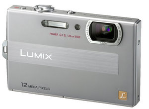 Flach und gut: Panasonic Lumix DMC-FP 8 Digitalkamera