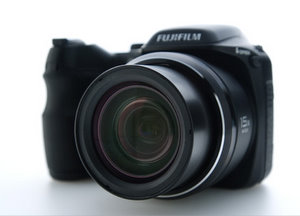 Fujifilm Finepix S2100HD Digitalkamera (Foto: Fujifilm)