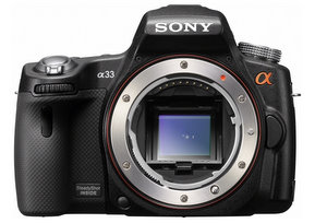 Wird warm: Sony Alpha A 33 D-SLR Digitalkamera