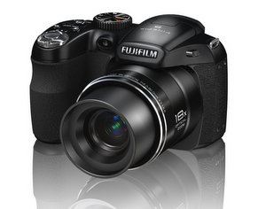 Mit Batterieantrieb: Fujifilm Finepix S2980 Digitalkamera